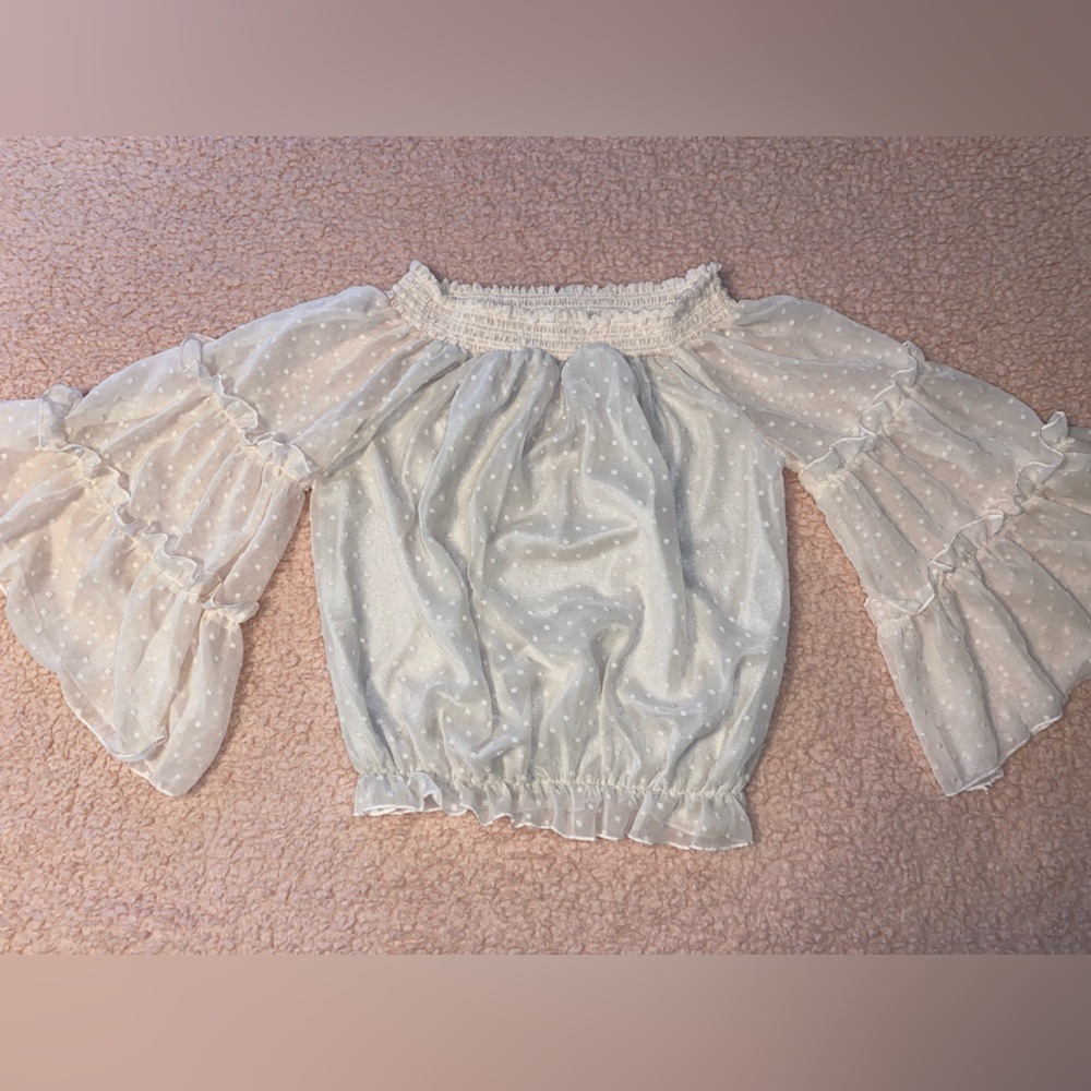 Cute shirt size M